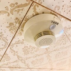 火災警報器の取り付け方｜女性でも簡単！